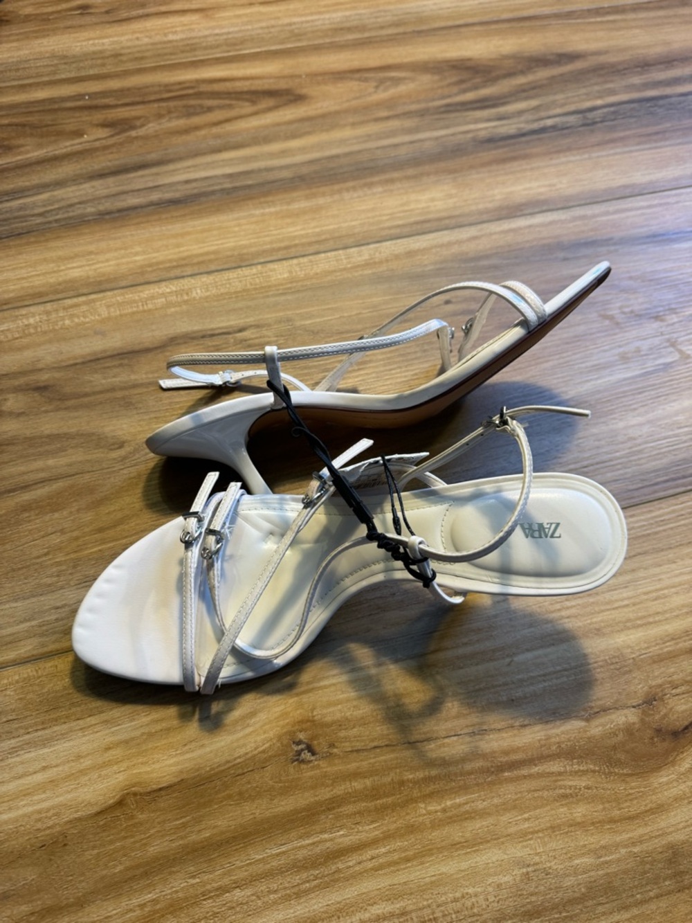 NWT Zara White Strappy Mid-Heel Sandal Heels - Picture 9 of 14